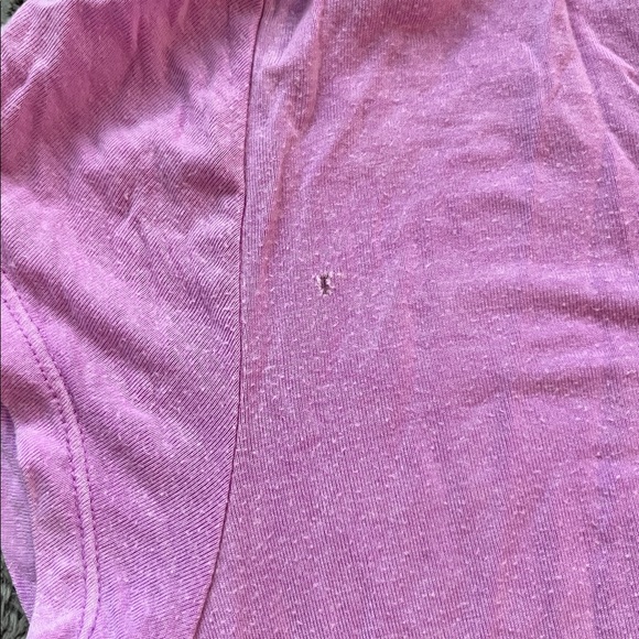 American Eagle Lilac Favorite T V-Neck Shirt - Picture 3 of 4